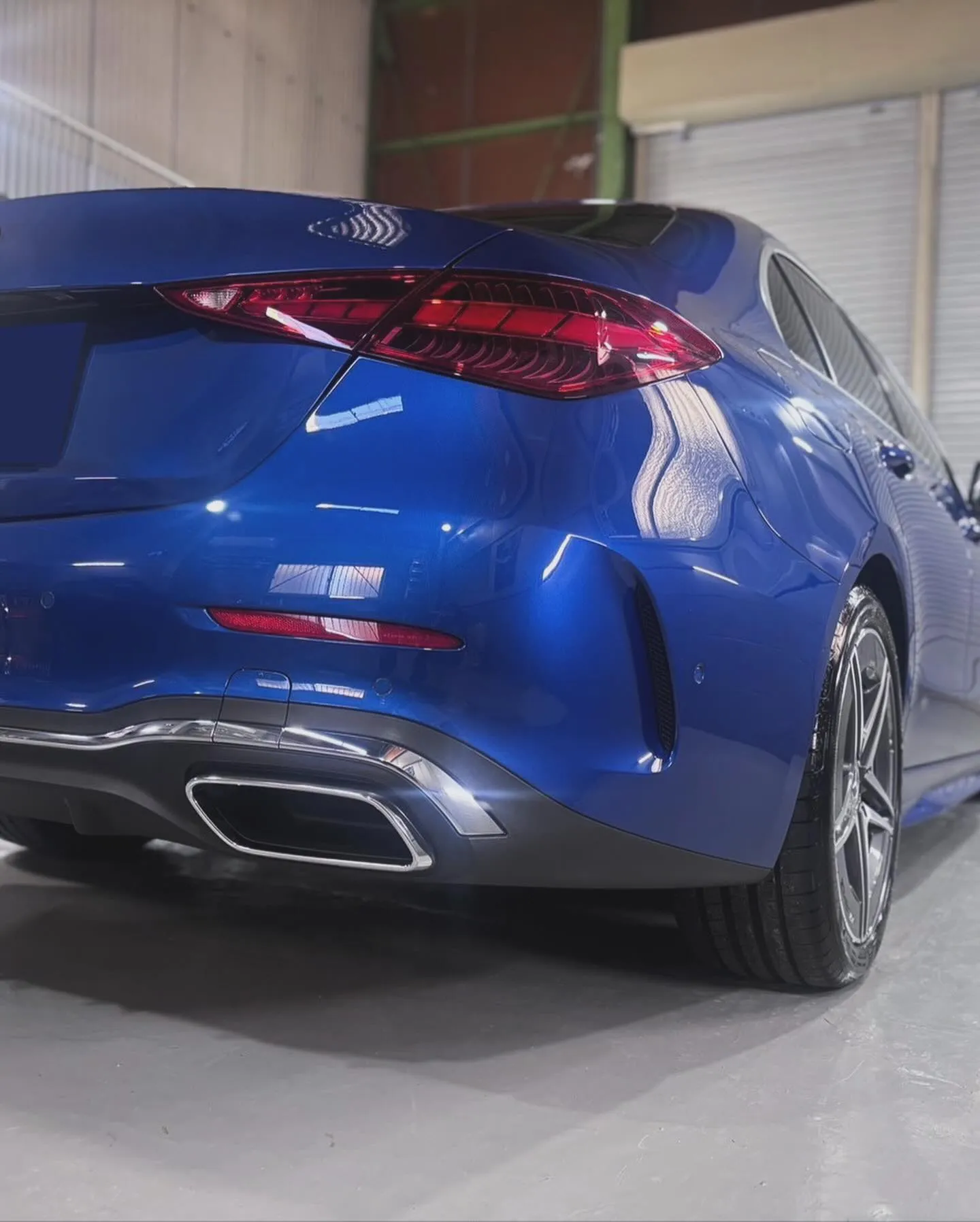 【メルセデス・ベンツ  C-180】